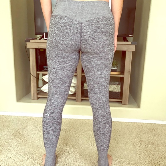 ALO YOGA LEGGINGS - Picture 1 of 5
